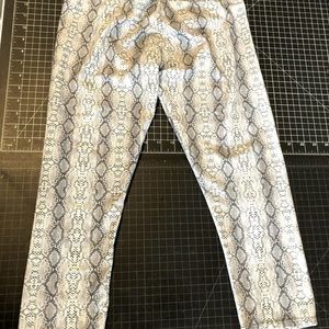 Onzie Gray Snakeskin Capris